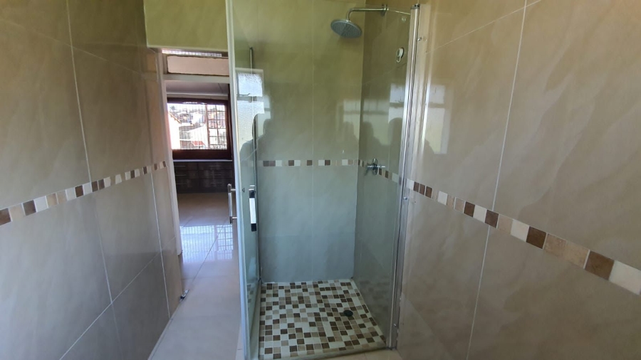 To Let 2 Bedroom Property for Rent in Grove End KwaZulu-Natal