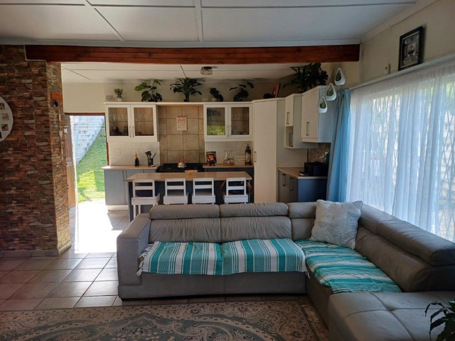 3 Bedroom Property for Sale in Leisure Bay KwaZulu-Natal