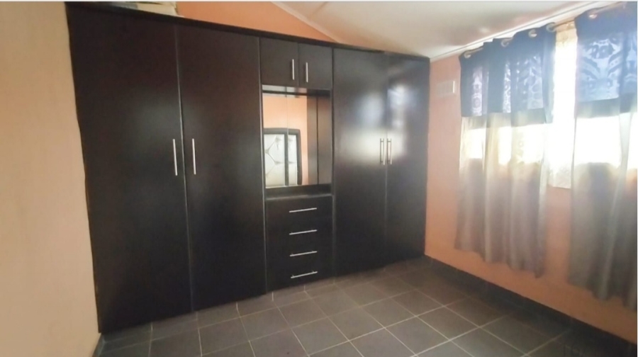 2 Bedroom Property for Sale in Crossmoor KwaZulu-Natal