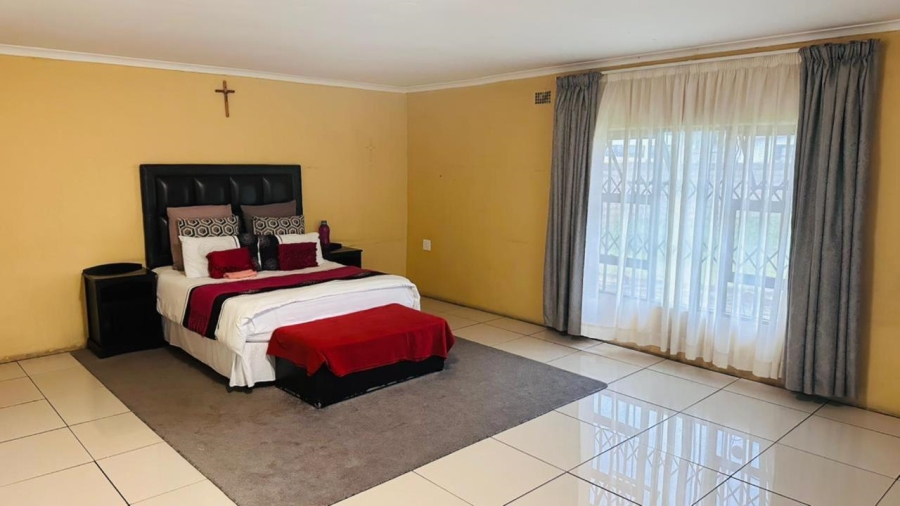 5 Bedroom Property for Sale in Murchison KwaZulu-Natal