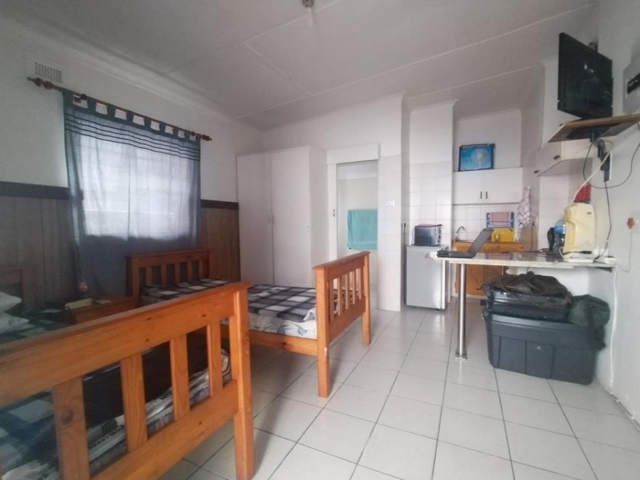 1 Bedroom Property for Sale in Margate KwaZulu-Natal