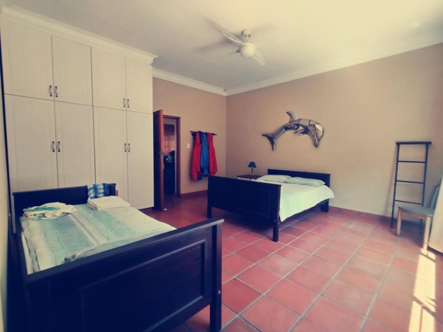 5 Bedroom Property for Sale in Margate KwaZulu-Natal