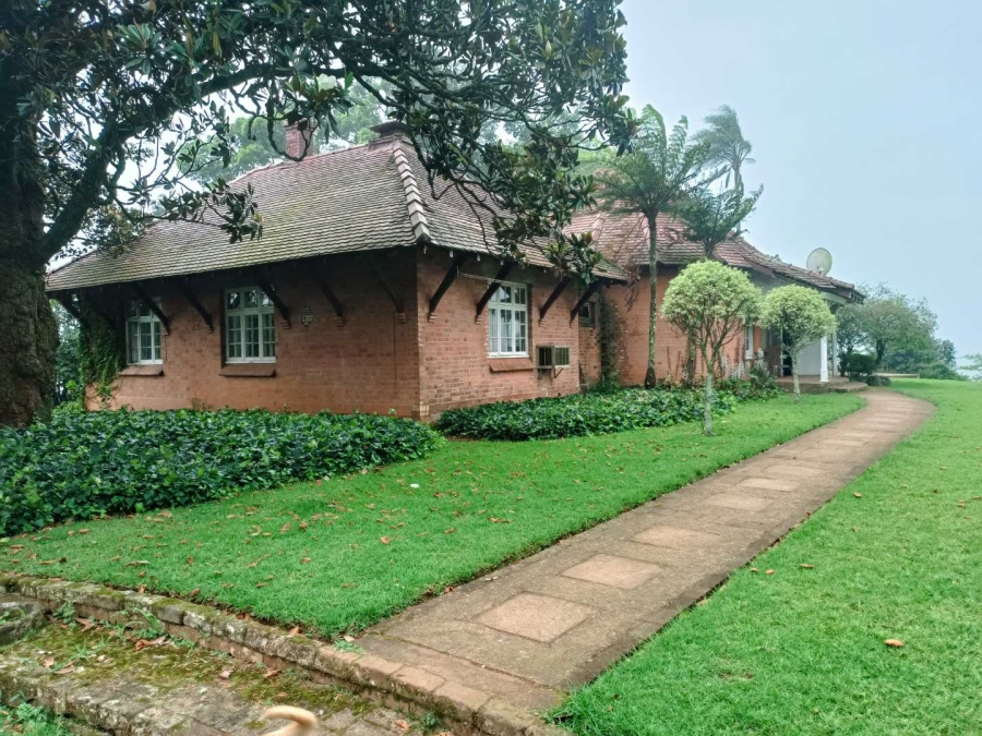 5 Bedroom Property for Sale in Claridge KwaZulu-Natal