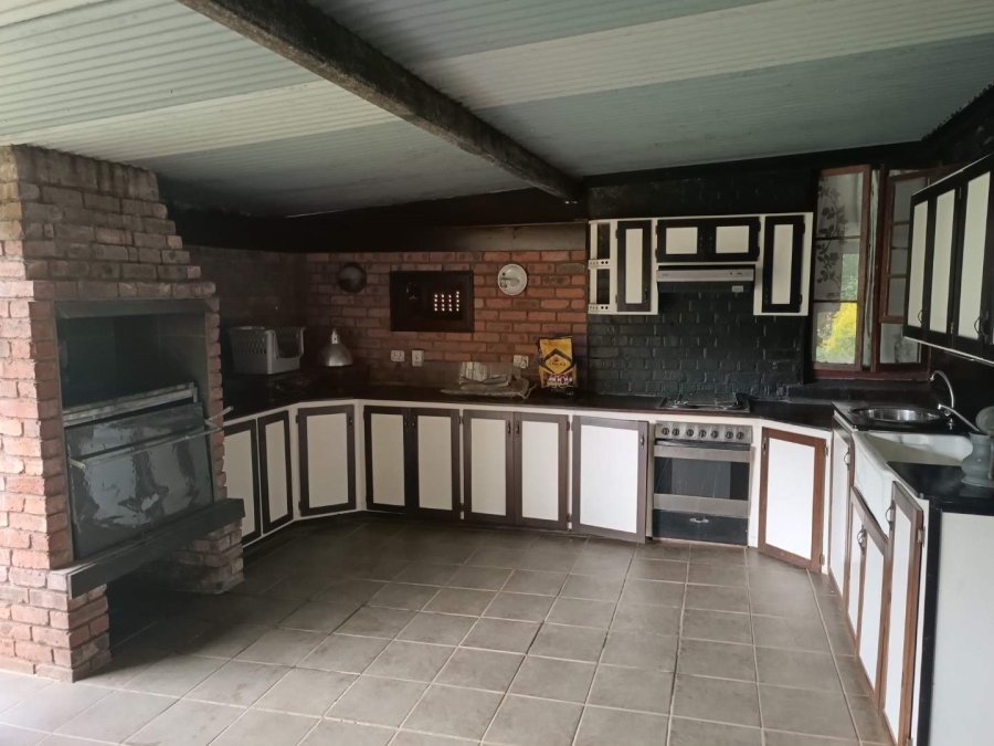 5 Bedroom Property for Sale in Claridge KwaZulu-Natal