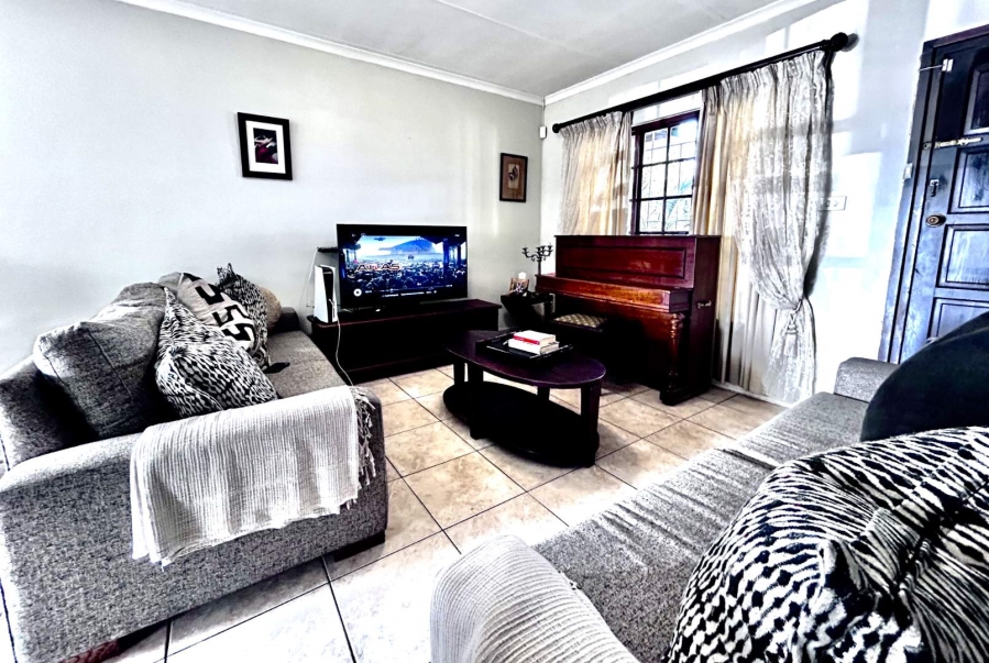 3 Bedroom Property for Sale in Sunningdale KwaZulu-Natal