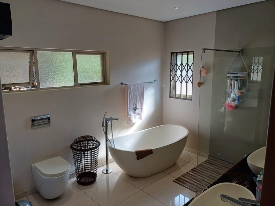 4 Bedroom Property for Sale in Panorama KwaZulu-Natal