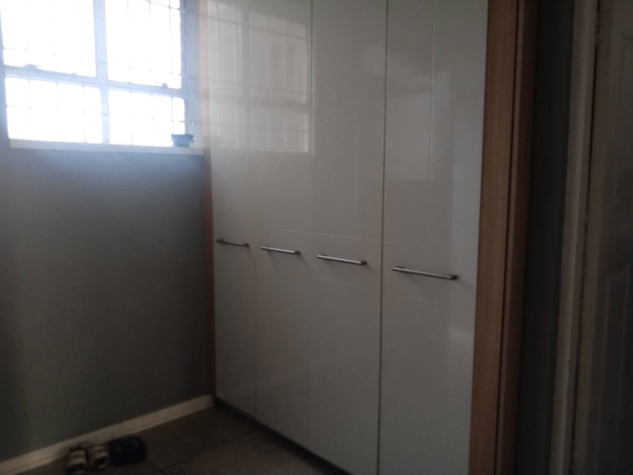 2 Bedroom Property for Sale in Glenwood KwaZulu-Natal
