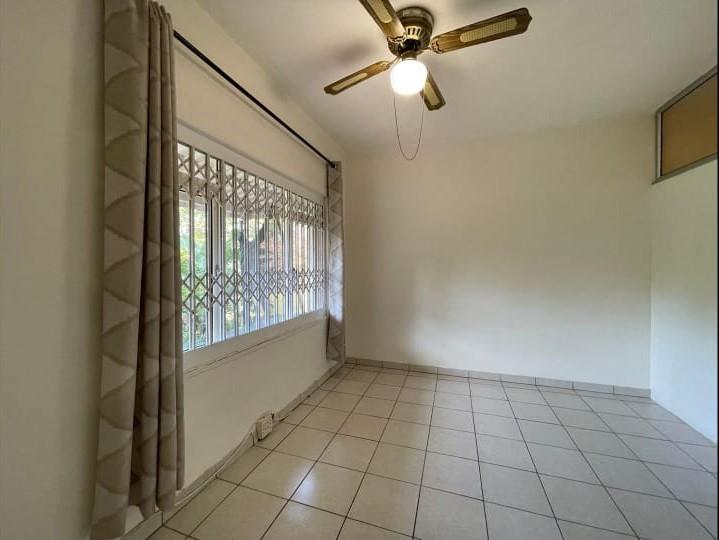 2 Bedroom Property for Sale in Amanzimtoti KwaZulu-Natal