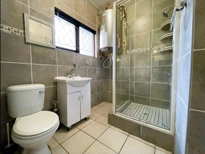 2 Bedroom Property for Sale in Amanzimtoti KwaZulu-Natal