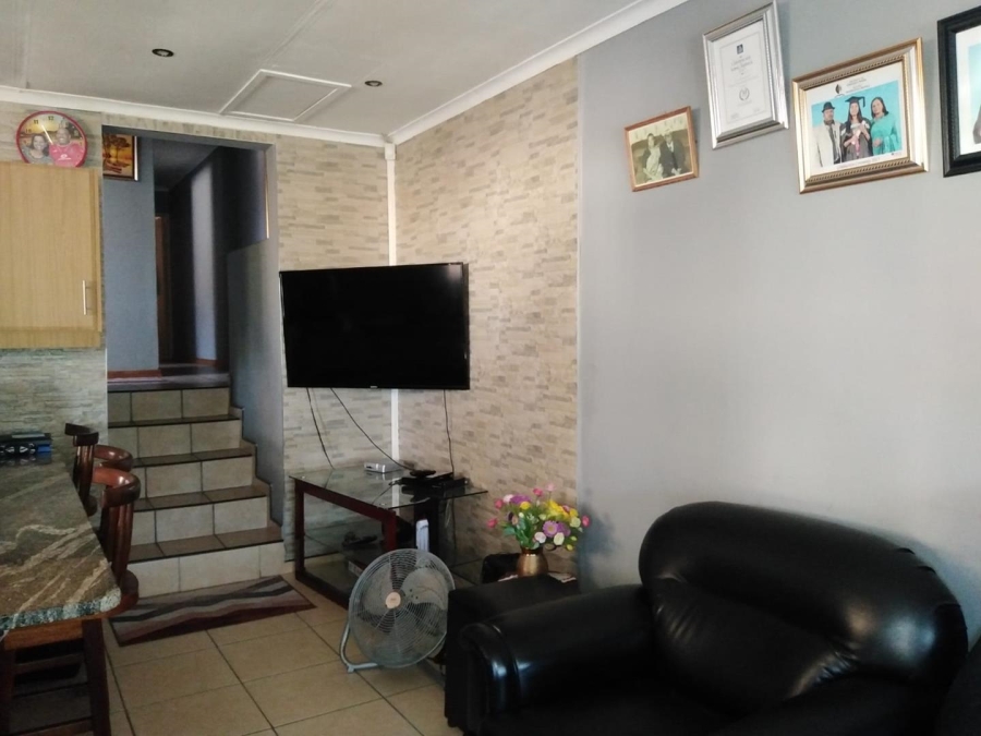 3 Bedroom Property for Sale in Newlands West KwaZulu-Natal