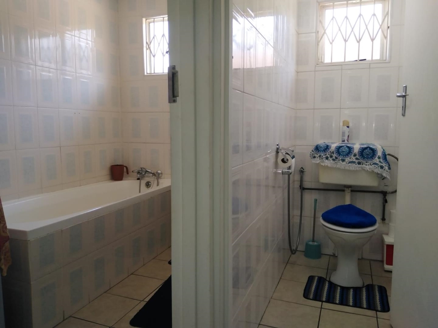 3 Bedroom Property for Sale in Newlands West KwaZulu-Natal