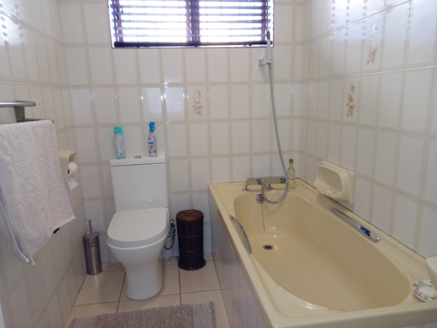 3 Bedroom Property for Sale in Sunningdale KwaZulu-Natal