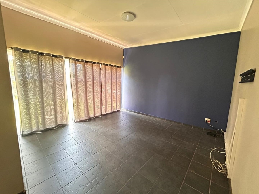 To Let 3 Bedroom Property for Rent in Vryheid KwaZulu-Natal