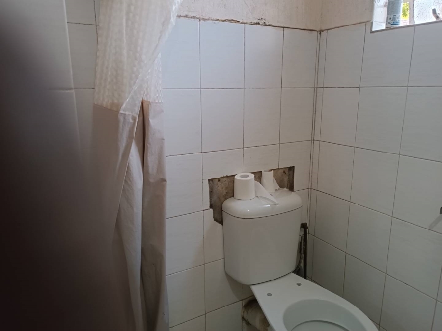 1 Bedroom Property for Sale in Scottsville KwaZulu-Natal