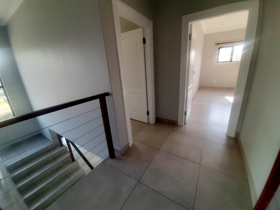 To Let 3 Bedroom Property for Rent in Salt Rock KwaZulu-Natal