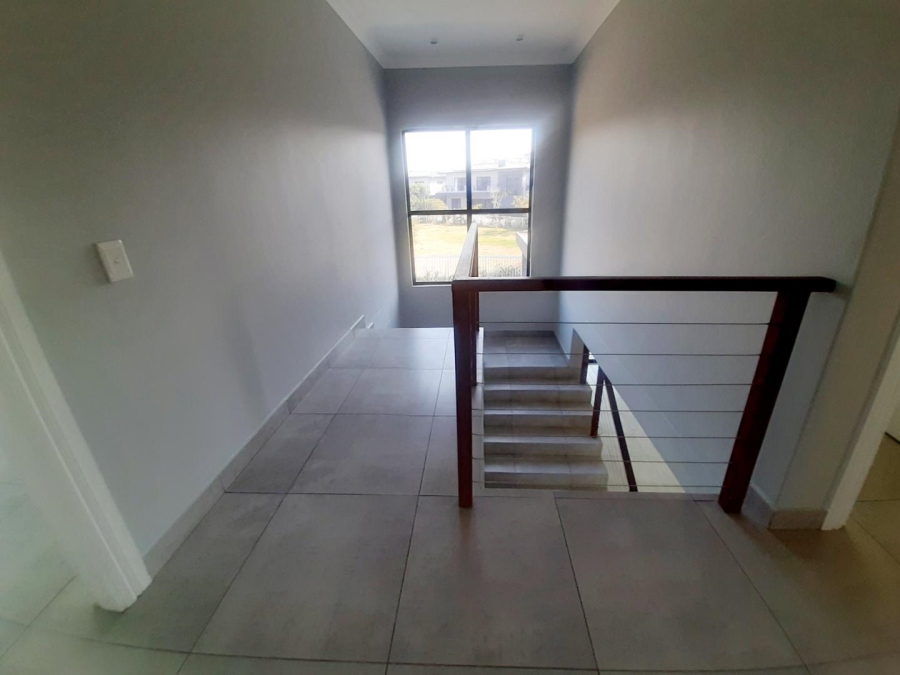 To Let 3 Bedroom Property for Rent in Salt Rock KwaZulu-Natal