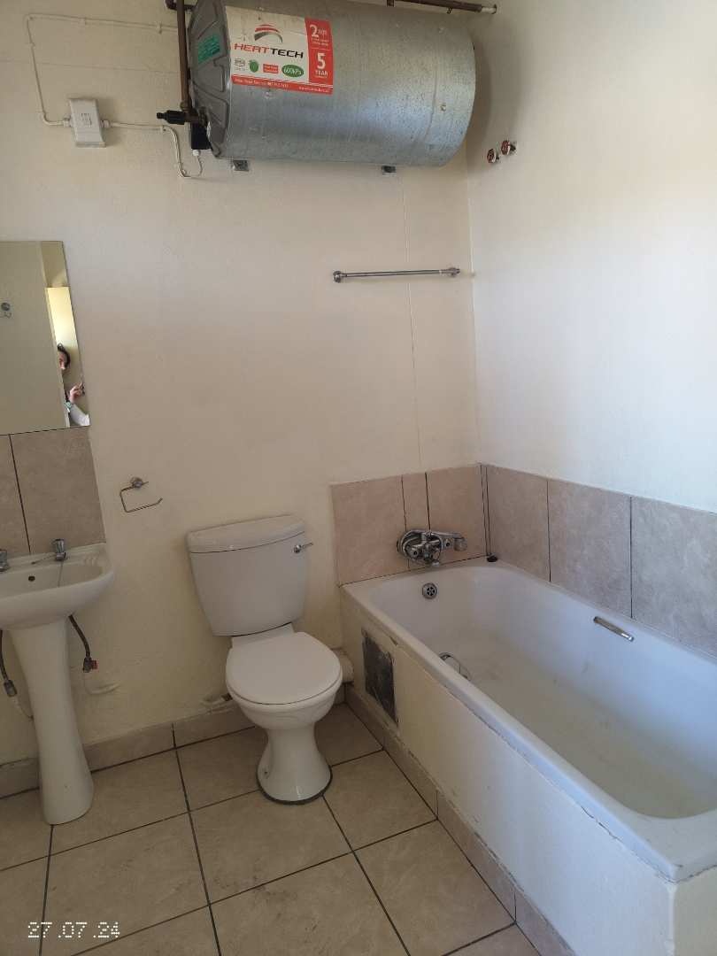 2 Bedroom Property for Sale in Madadeni KwaZulu-Natal