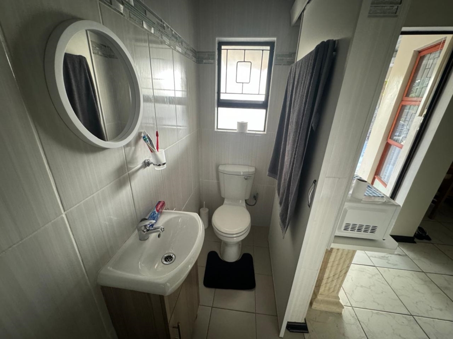 1 Bedroom Property for Sale in Meer En See KwaZulu-Natal