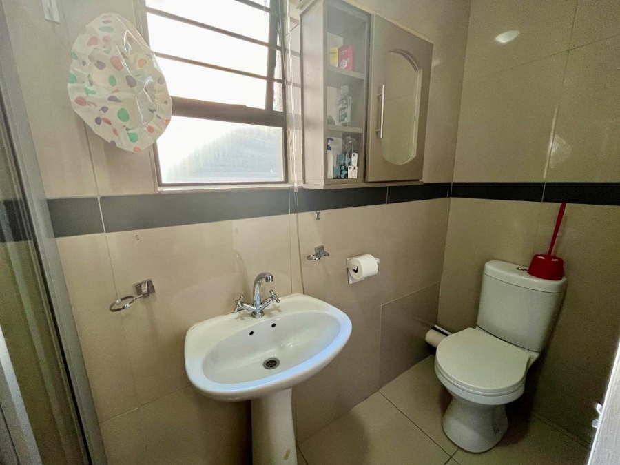 To Let 2 Bedroom Property for Rent in Glen Anil KwaZulu-Natal