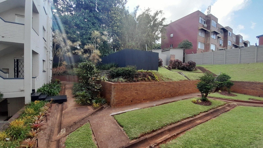 1 Bedroom Property for Sale in Essenwood KwaZulu-Natal