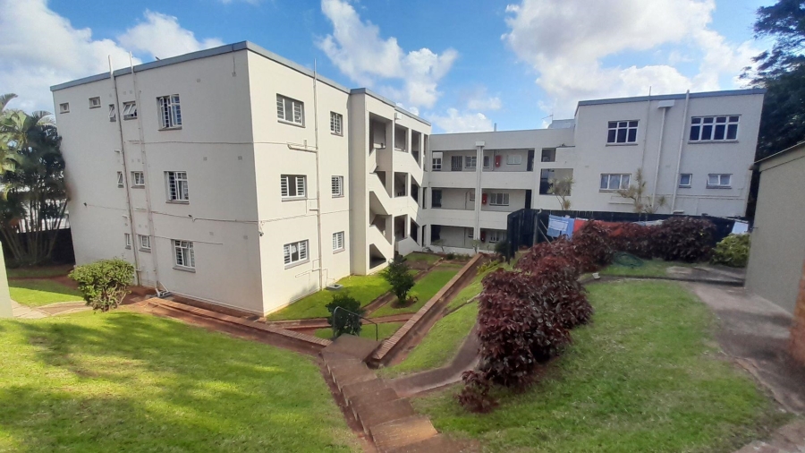 1 Bedroom Property for Sale in Essenwood KwaZulu-Natal