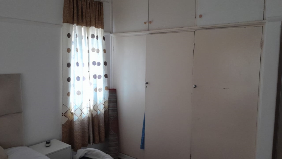 1 Bedroom Property for Sale in Essenwood KwaZulu-Natal