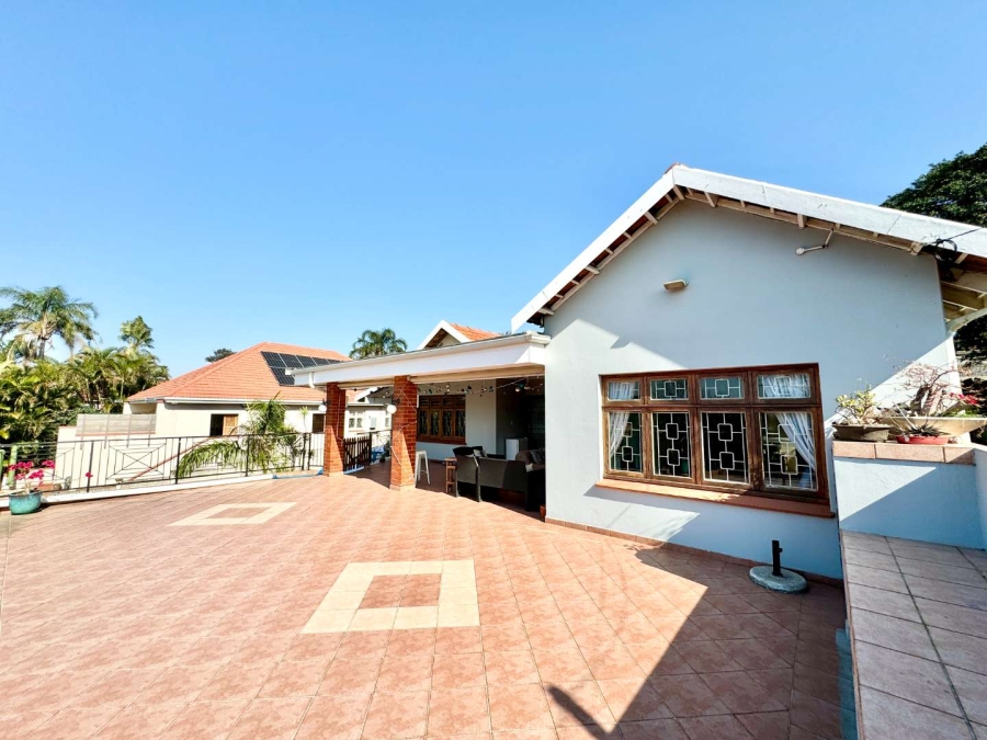 To Let 4 Bedroom Property for Rent in Durban North KwaZulu-Natal