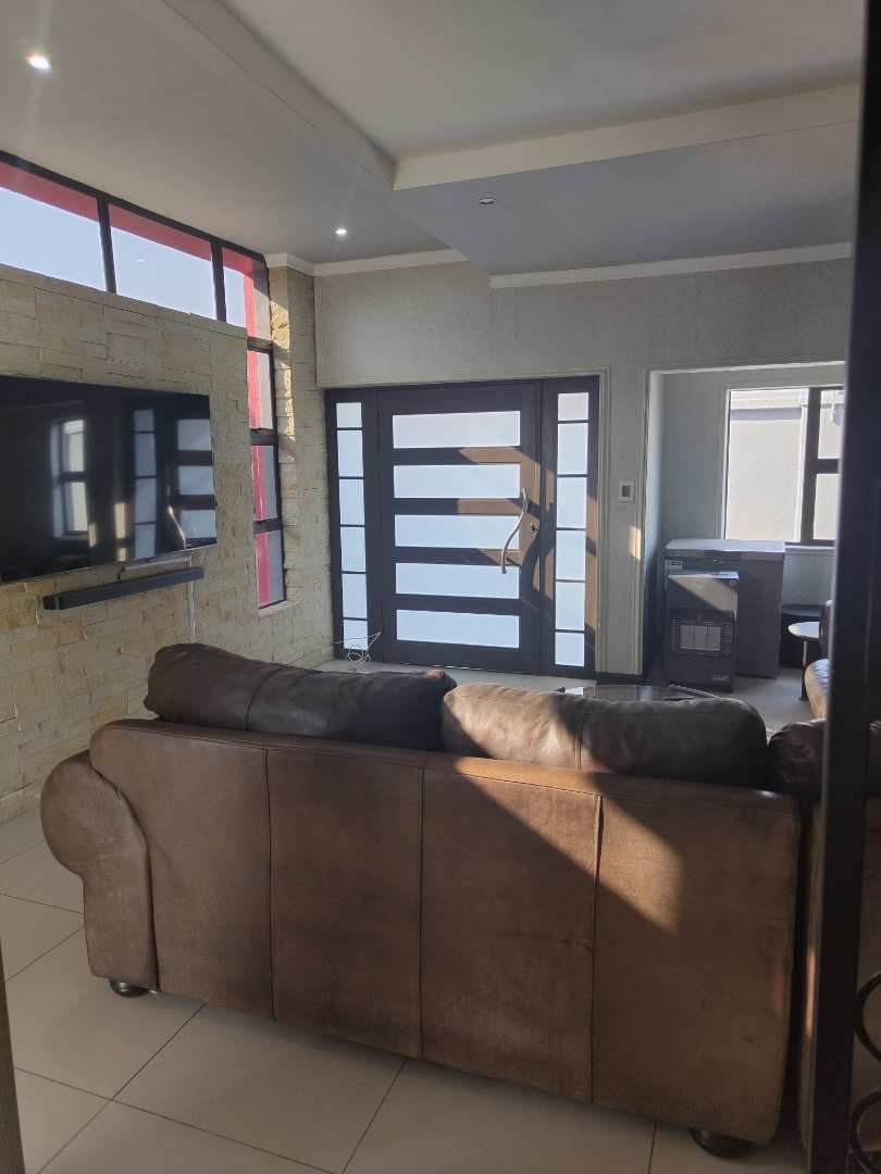 3 Bedroom Property for Sale in Aviary Hill KwaZulu-Natal