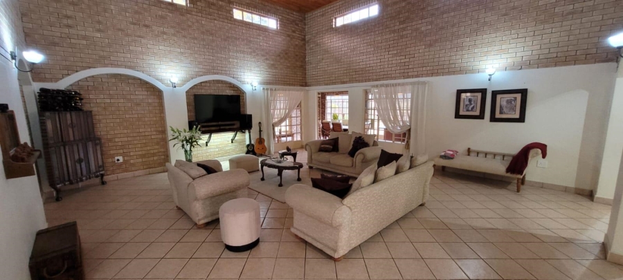 4 Bedroom Property for Sale in Aviary Hill KwaZulu-Natal