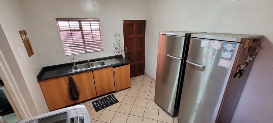 4 Bedroom Property for Sale in Aviary Hill KwaZulu-Natal