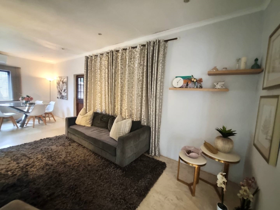 To Let 4 Bedroom Property for Rent in Athlone KwaZulu-Natal