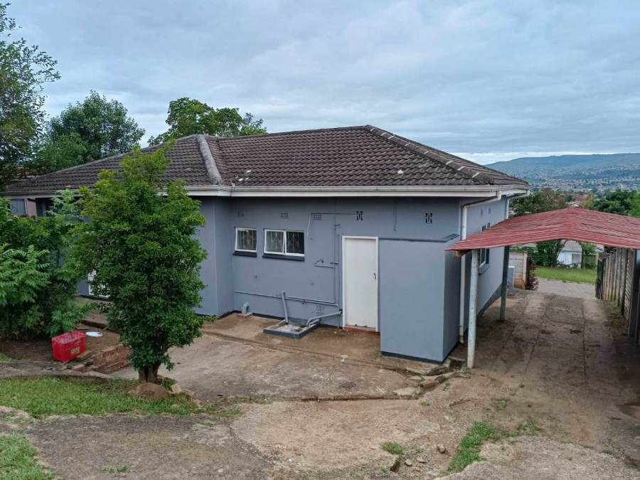 To Let 4 Bedroom Property for Rent in Grange KwaZulu-Natal