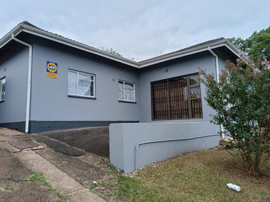 To Let 4 Bedroom Property for Rent in Grange KwaZulu-Natal