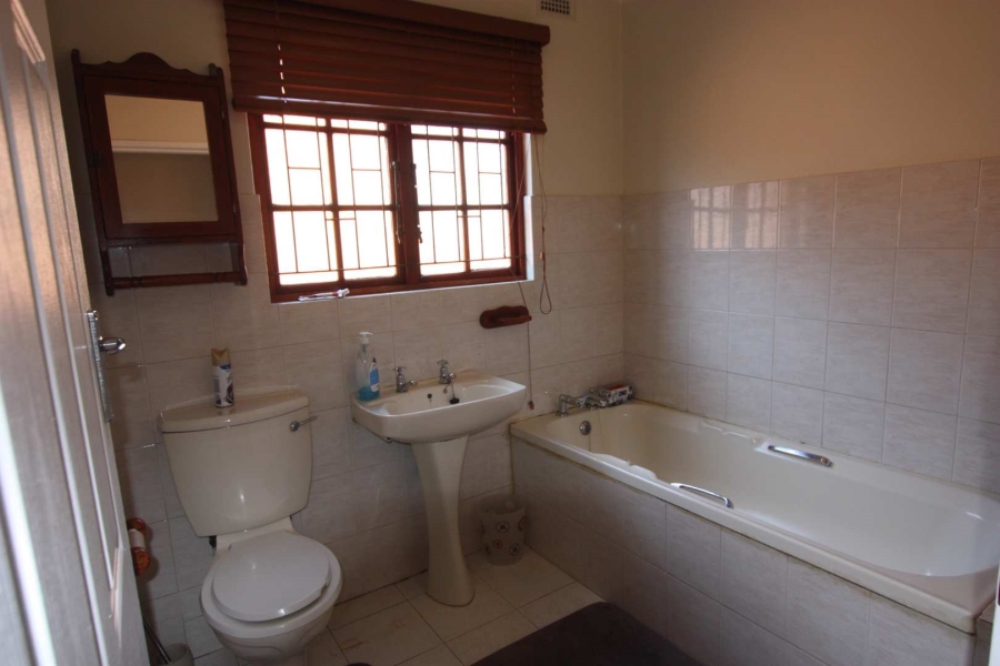 5 Bedroom Property for Sale in Park Hill KwaZulu-Natal