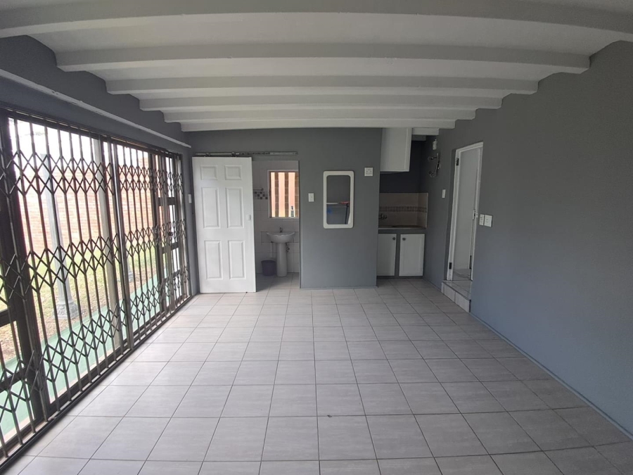 To Let 4 Bedroom Property for Rent in Kildare KwaZulu-Natal