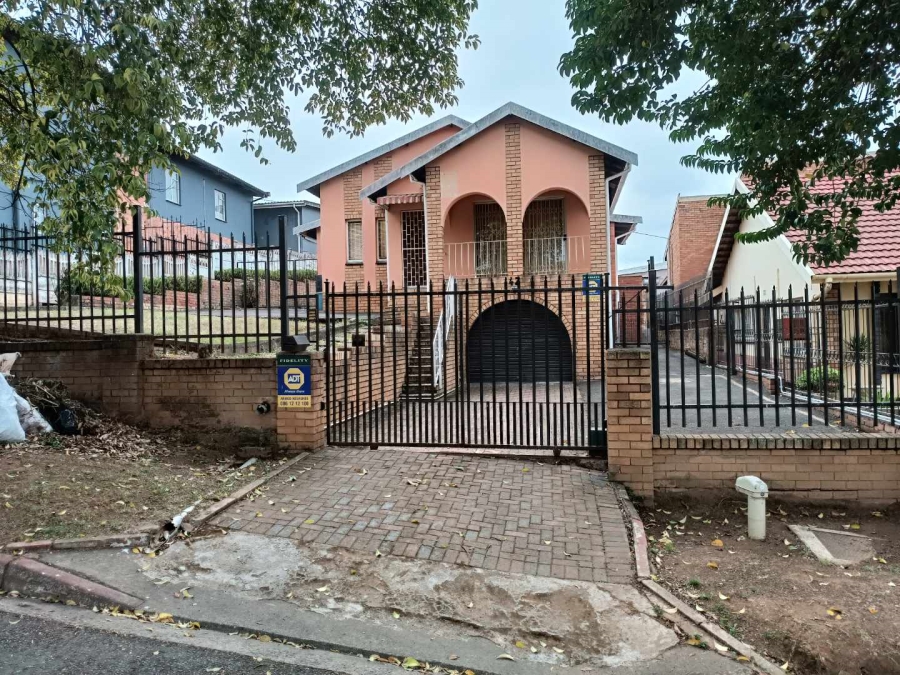 4 Bedroom Property for Sale in Newholme KwaZulu-Natal