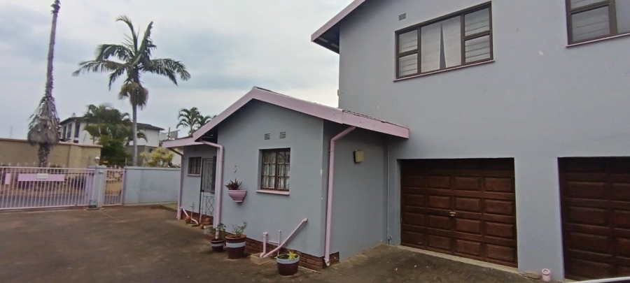 3 Bedroom Property for Sale in Uvongo KwaZulu-Natal