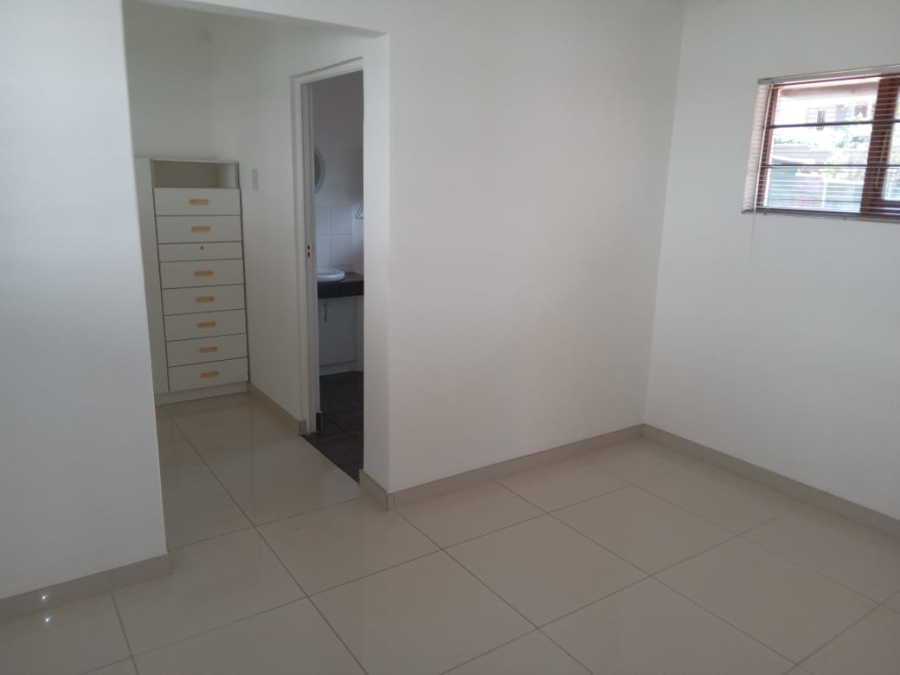 To Let 1 Bedroom Property for Rent in Athlone KwaZulu-Natal