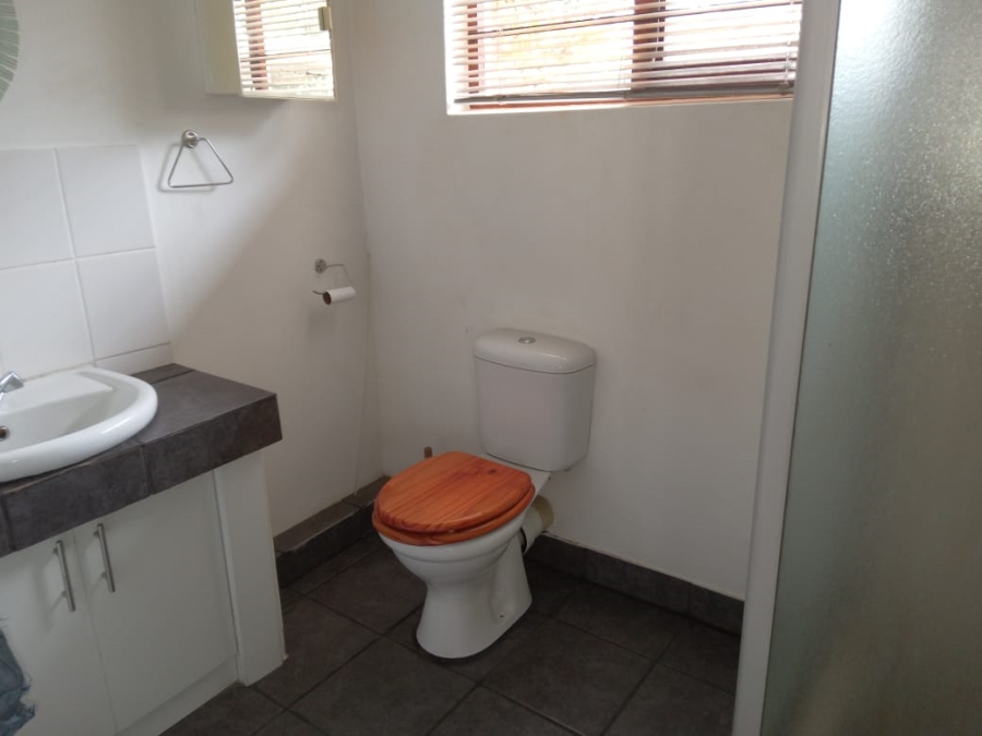 To Let 1 Bedroom Property for Rent in Athlone KwaZulu-Natal