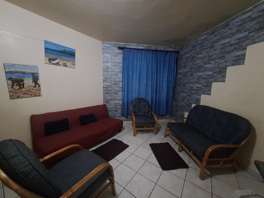 To Let 1 Bedroom Property for Rent in Amanzimtoti KwaZulu-Natal