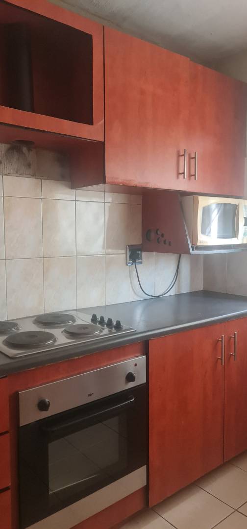 1 Bedroom Property for Sale in Caneside KwaZulu-Natal