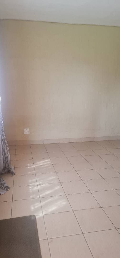 1 Bedroom Property for Sale in Caneside KwaZulu-Natal