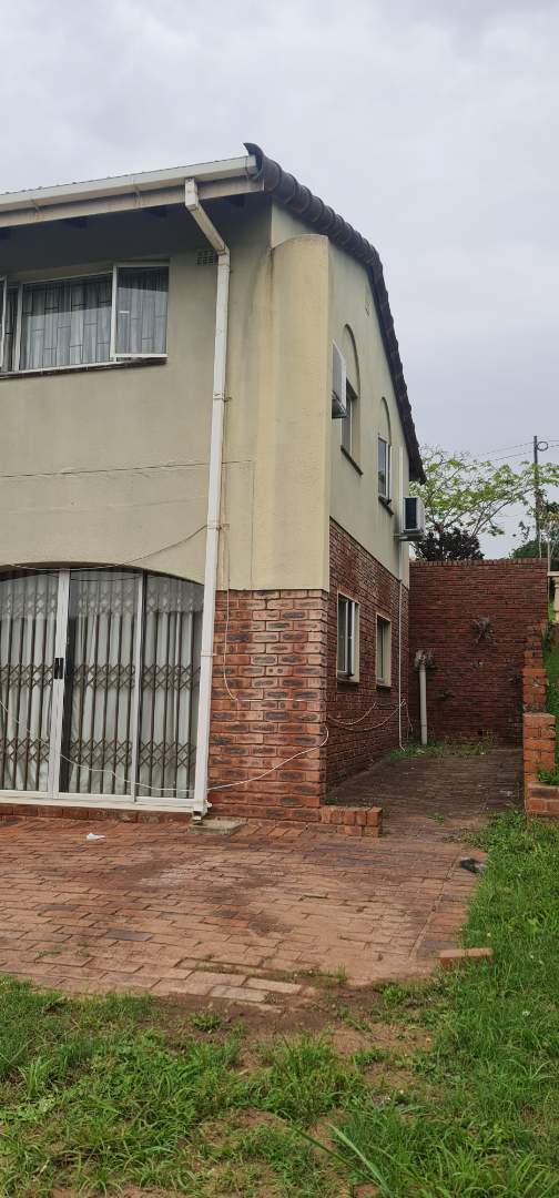 4 Bedroom Property for Sale in Reservoir Hills KwaZulu-Natal