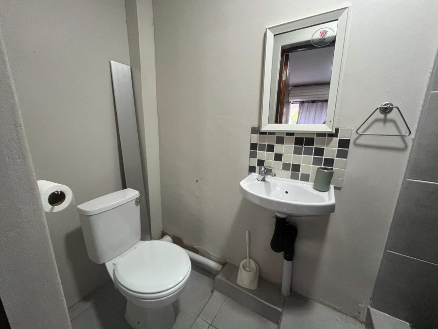 To Let 1 Bedroom Property for Rent in Durban North KwaZulu-Natal