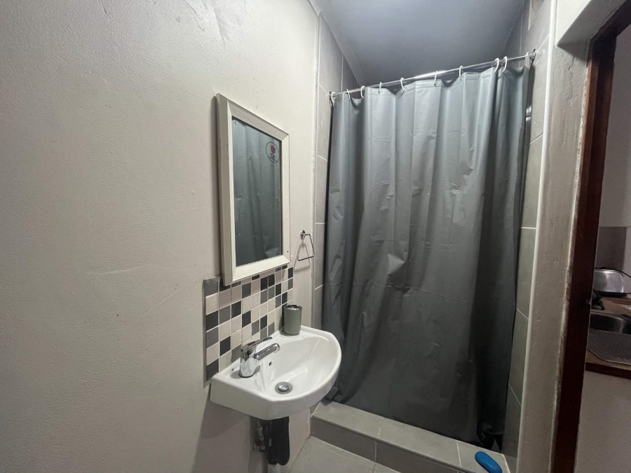 To Let 1 Bedroom Property for Rent in Durban North KwaZulu-Natal