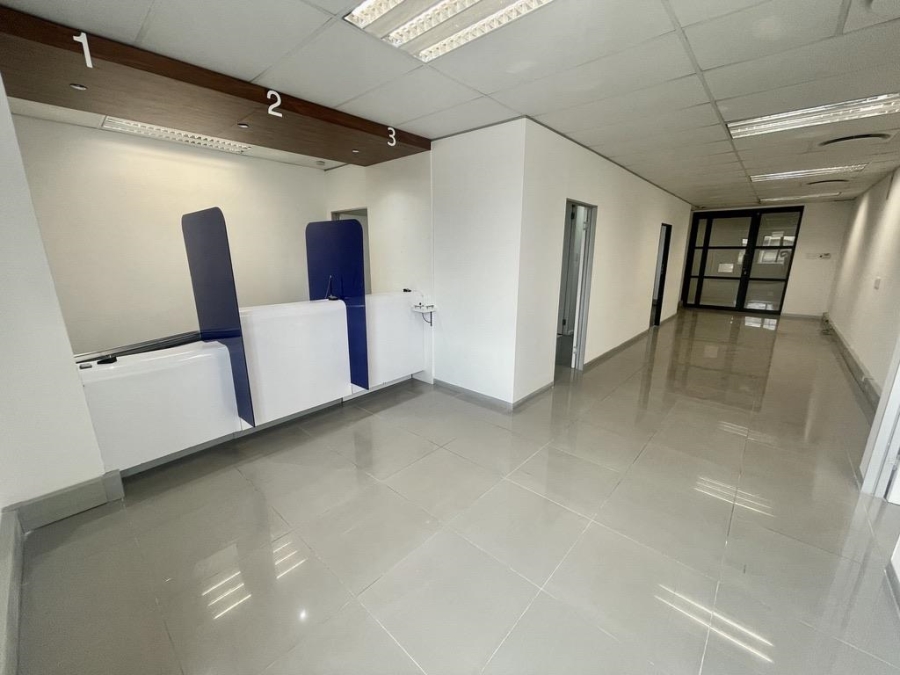 To Let commercial Property for Rent in Umhlanga Ridge KwaZulu-Natal