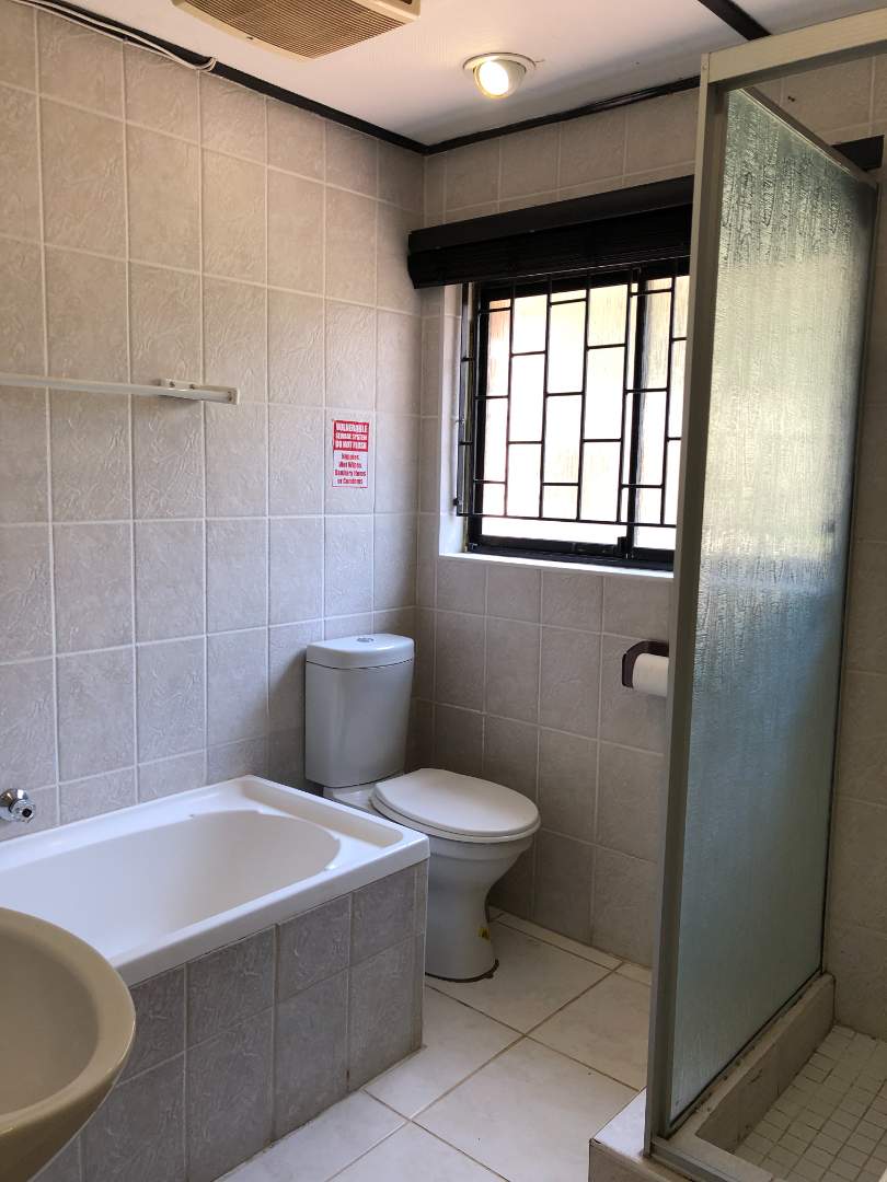 3 Bedroom Property for Sale in Uvongo KwaZulu-Natal