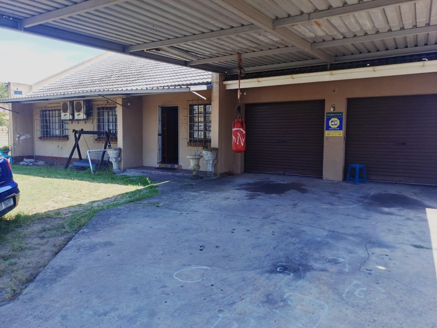 To Let 3 Bedroom Property for Rent in Wildenwide KwaZulu-Natal