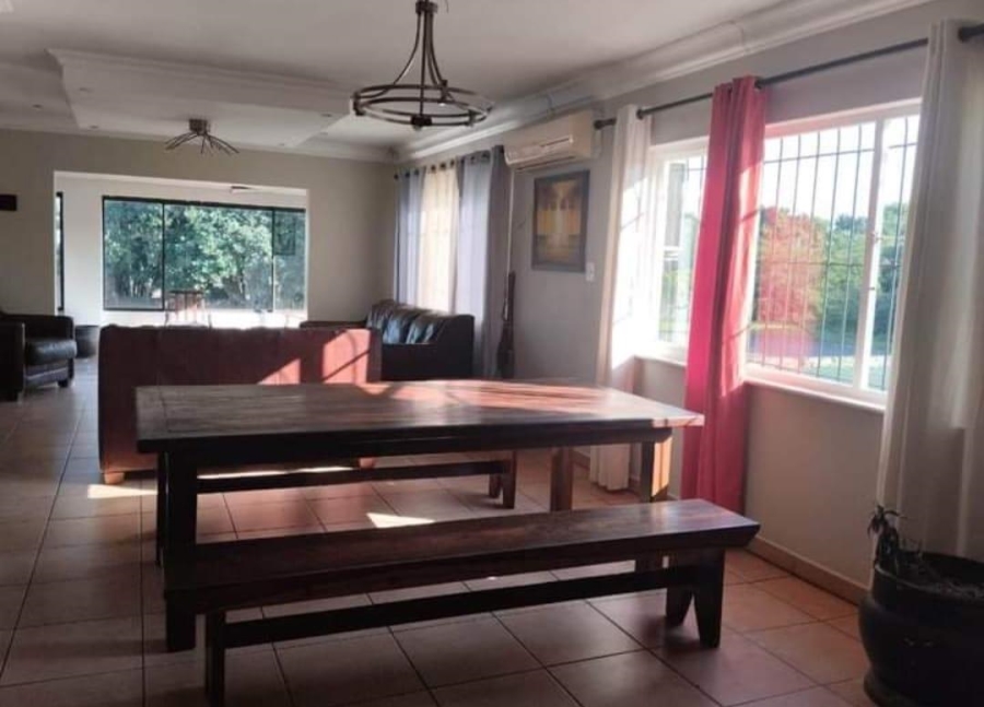 To Let 4 Bedroom Property for Rent in Meer En See KwaZulu-Natal