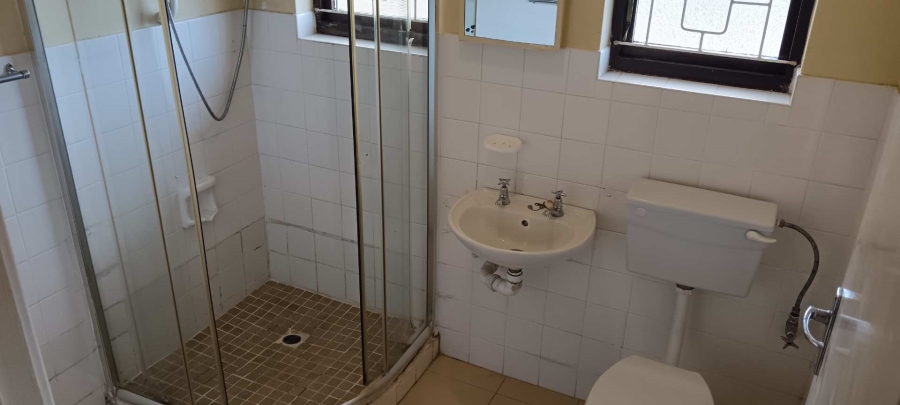 2 Bedroom Property for Sale in Uvongo KwaZulu-Natal